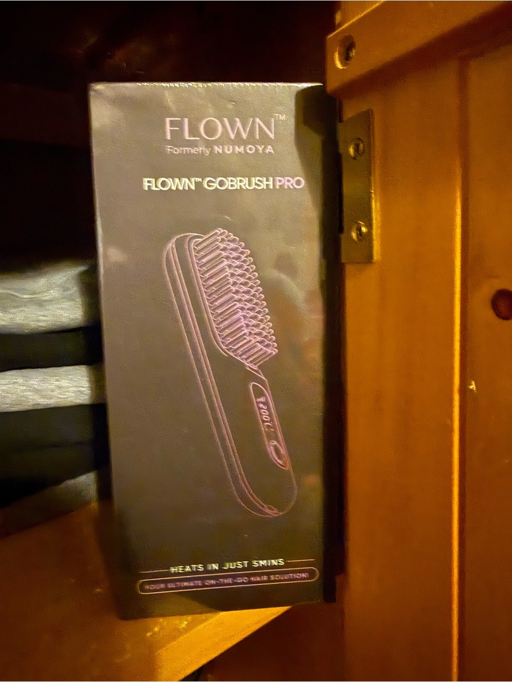 Flown GoBrush Pro Heated Hair Brush -